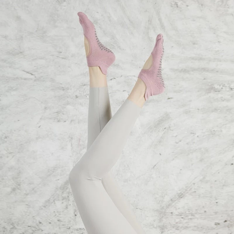 Custom Anti-Slip Grip Exercise Yoga Socks, Non-Slip Grip Socks Wholesale, Yoga Socks for Studios