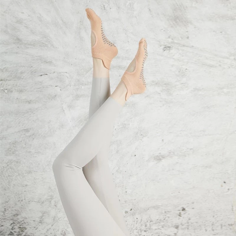 Custom Anti-Slip Grip Exercise Yoga Socks, Non-Slip Grip Socks Wholesale, Yoga Socks for Studios