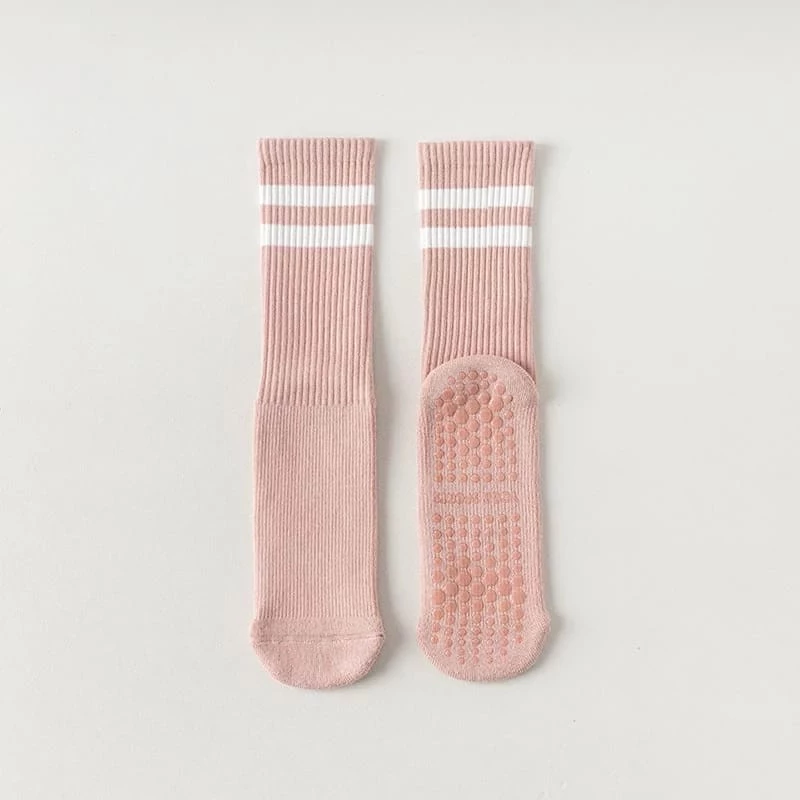 Calcetines de yoga de algodón antideslizantes de media caña con amortiguación para pilates y deportes.