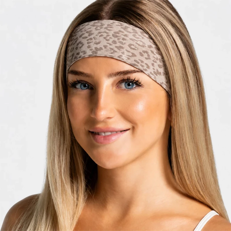 Diadema deportiva de moda, elástica, de secado rápido y sin costuras con estampado de leopardo.